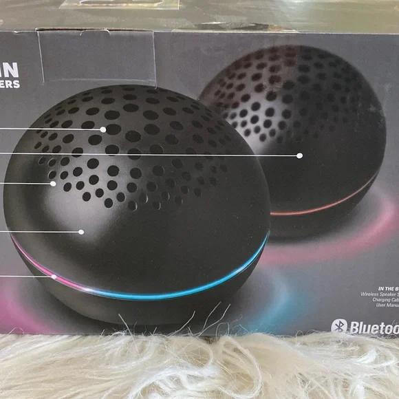 New POLAROID wireless speakers - Picture 4 of 6